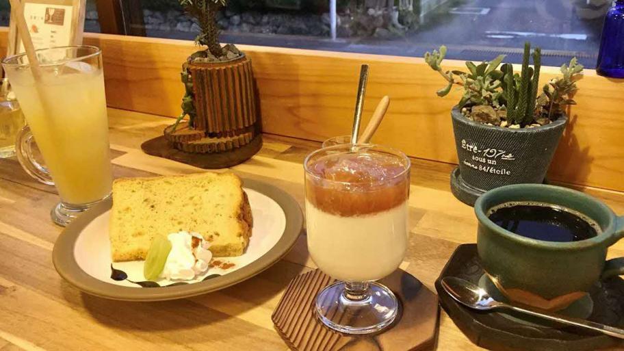 あたびーcafeで頼んだケーキセット