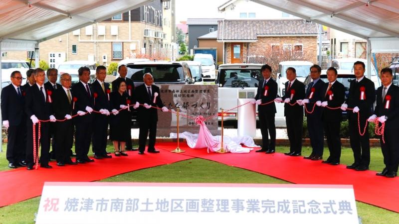 サムネイル画像 記念式典の除幕