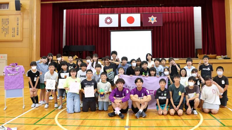 サムネイル画像藤枝 MYFCの選手が小学生に講話～人生のプログラム～